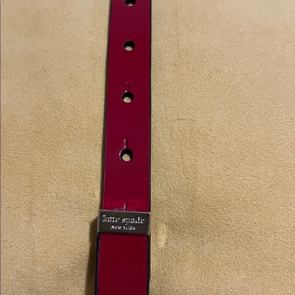 NWT kate spade new york
Women's Patent Leather Bow Belt
Sz M: 31"; - Picture 6 of 8